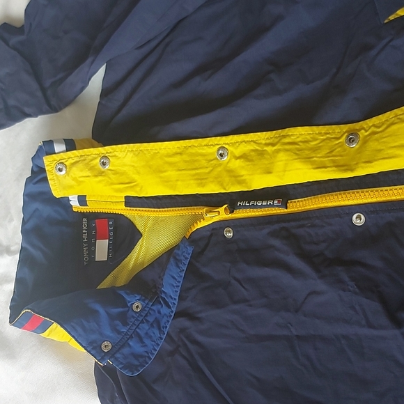 Tommy Hilfiger Windbreaker Jacket size Medium - Picture 3 of 12